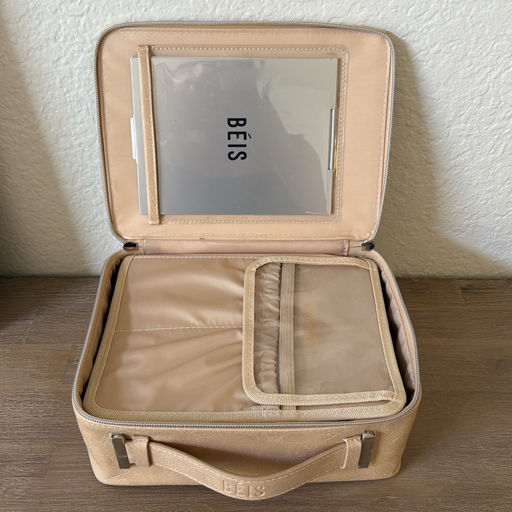 BEIS - NEW - The Cosmetic Case in Beige